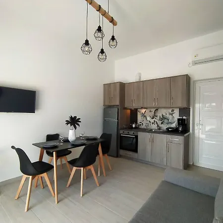 Enigma Boutique Votsalo * Marmari (Evia)