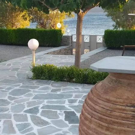 Enigma Boutique Votsalo * Marmari (Evia)